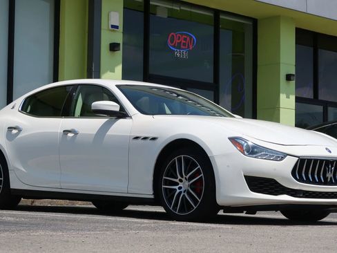 Used 2020 Maserati Ghibli RWD image 7