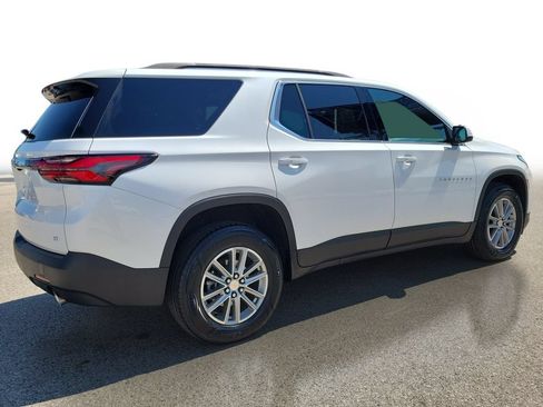 Used 2023 Chevrolet Traverse LT w/ LPO, Floor Liner Package FWD image 4