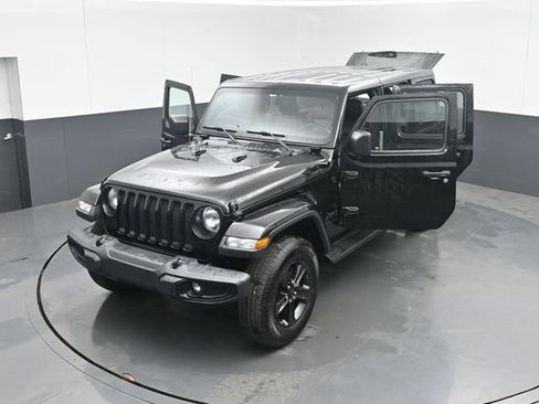 Used 2020 Jeep Wrangler Unlimited Sahara AWD/4WD image 46