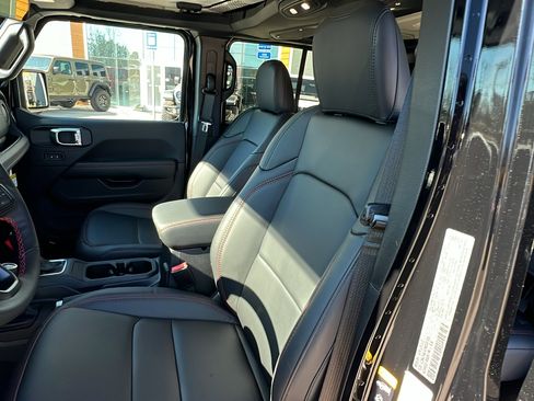 New 2026 Jeep Wrangler Unlimited Rubicon 392 image 13