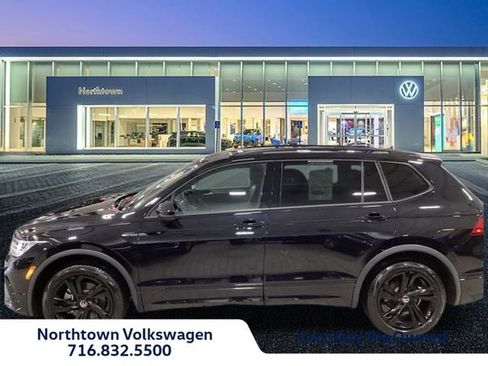 Certified 2024 Volkswagen Tiguan SE R-Line image 1