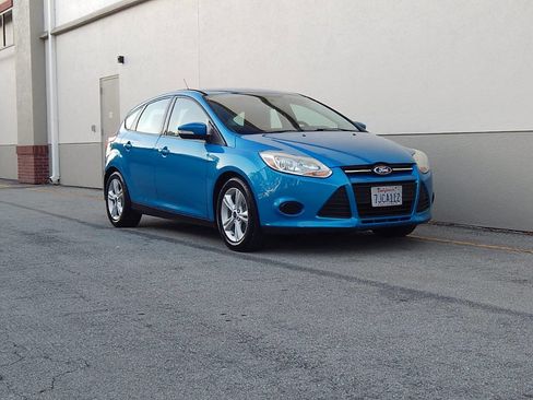 Used 2014 Ford Focus SE image 1
