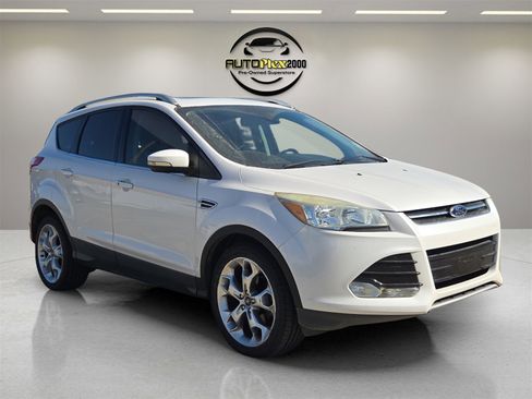 Used 2016 Ford Escape Titanium image 1