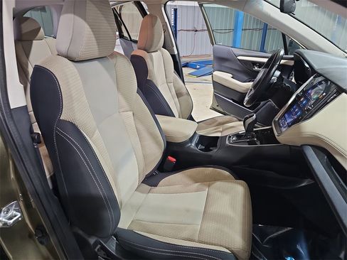 Used 2021 Subaru Outback Premium image 10