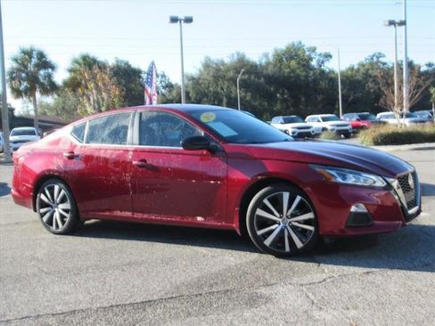 Used 2022 Nissan Altima 2.5 SR image 2