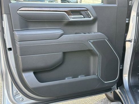 New 2026 GMC Sierra 1500 Elevation w/ LPO, Elevation Black Package image 19