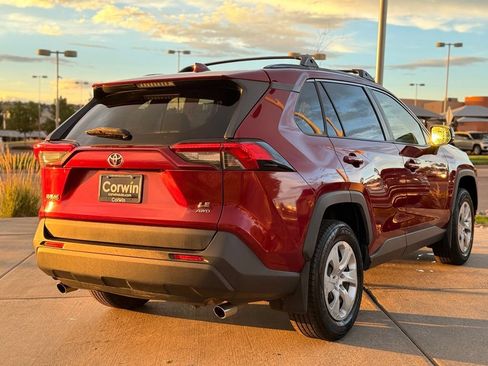 Used 2019 Toyota RAV4 LE w/ All Weather Liner Package AWD/4WD image 8