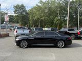 Used 2018 Lincoln Continental Select image 2