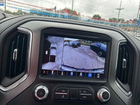 Used 2023 GMC Sierra 2500 Denali w/ Denali Ultimate Package image 12