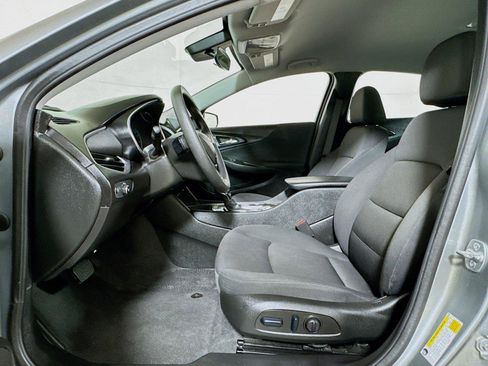 Certified 2025 Chevrolet Malibu LT FWD image 19