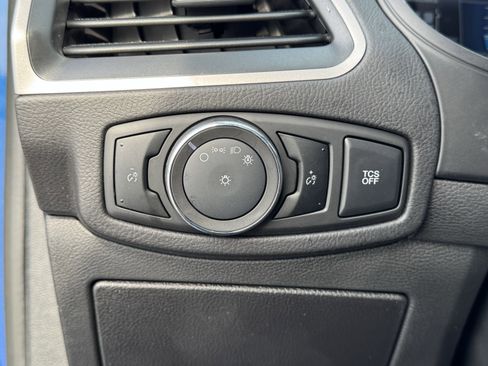 Used 2024 Ford Edge SE image 28