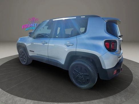 Used 2018 Jeep Renegade Trailhawk w/ Cold Weather Group II image 3
