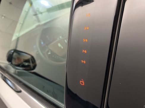 Used 2025 Lincoln Aviator Reserve image 32