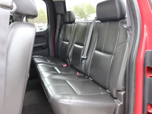 Used 2008 Chevrolet Silverado 2500 LT w/ 1LT Convenience Package AWD/4WD image 20