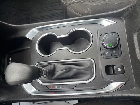 Used 2022 Chevrolet Traverse LT AWD/4WD image 18