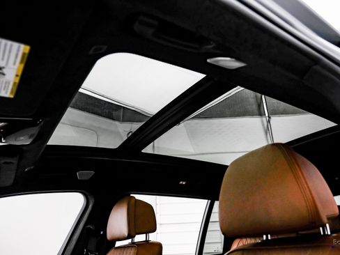 Used 2023 BMW X7 M60i w/ Executive Package image 36