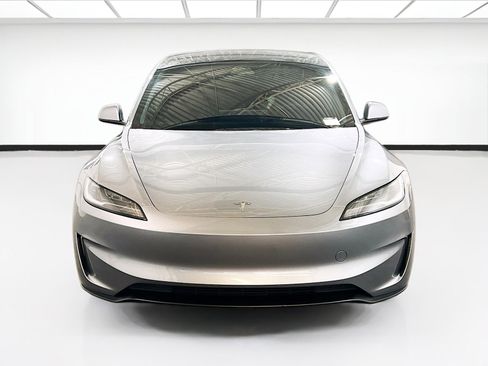 Used 2024 Tesla Model 3 Performance image 2