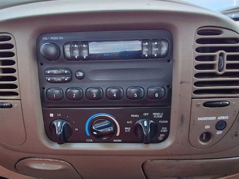 Used 1998 Ford F150 4x4 Regular Cab image 17