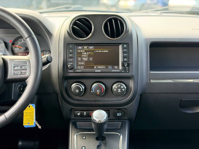 Used 2017 Jeep Patriot High Altitude AWD/4WD image 18