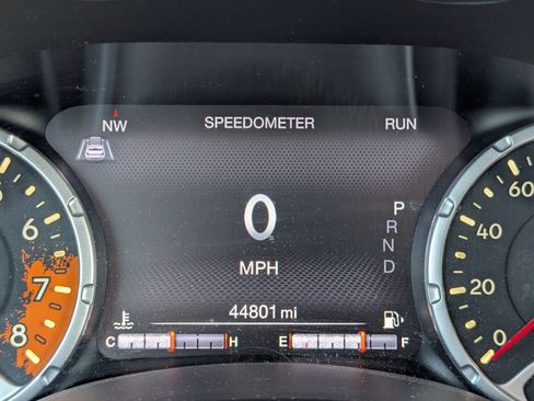Used 2017 Jeep Renegade Limited AWD/4WD image 8