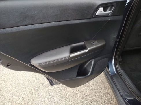 Used 2021 Kia Sportage LX image 15