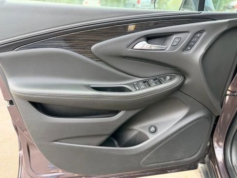 Used 2017 Buick Envision Essence FWD image 17