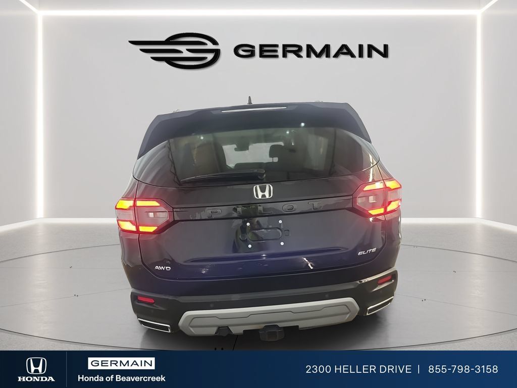 Used 2025 Honda Pilot Elite image 4