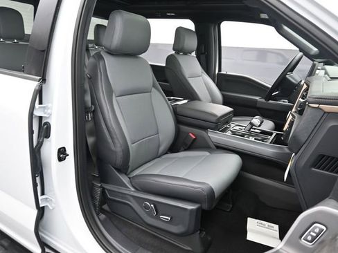 New 2025 Ford F150 Lightning Lariat image 28