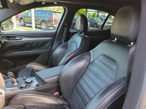 Used 2018 Alfa Romeo Stelvio Ti Sport image 13