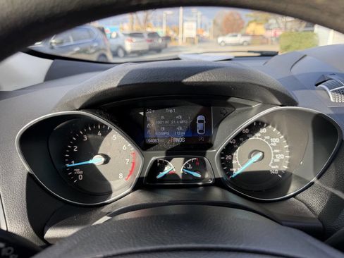 Used 2019 Ford Escape SE image 25
