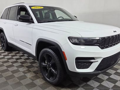 Used 2023 Jeep Grand Cherokee Altitude