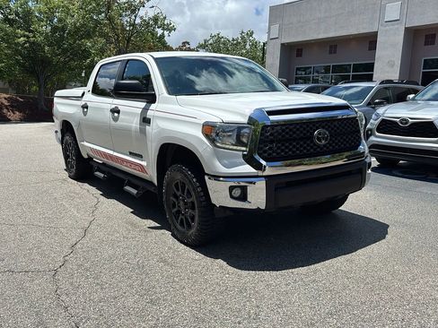 Used 2020 Toyota Tundra SR5 w/ SR5 Upgrade Package image 3