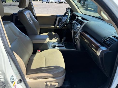 Used 2016 Toyota 4Runner Limited image 9