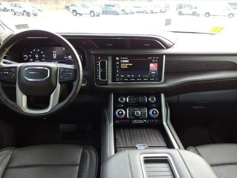 Certified 2024 GMC Yukon Denali image 12