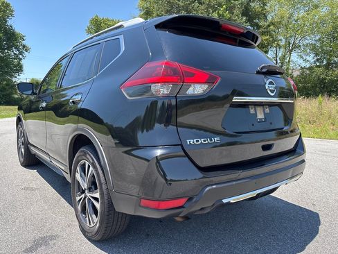 Used 2018 Nissan Rogue SL w/ Premium Package AWD/4WD image 3