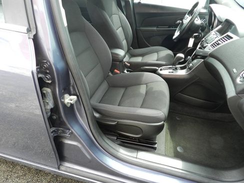 Used 2013 Chevrolet Cruze LT w/ All-Star Edition FWD image 11