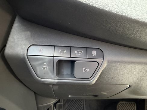 Used 2024 Kia EV9 Light Long Range RWD image 27