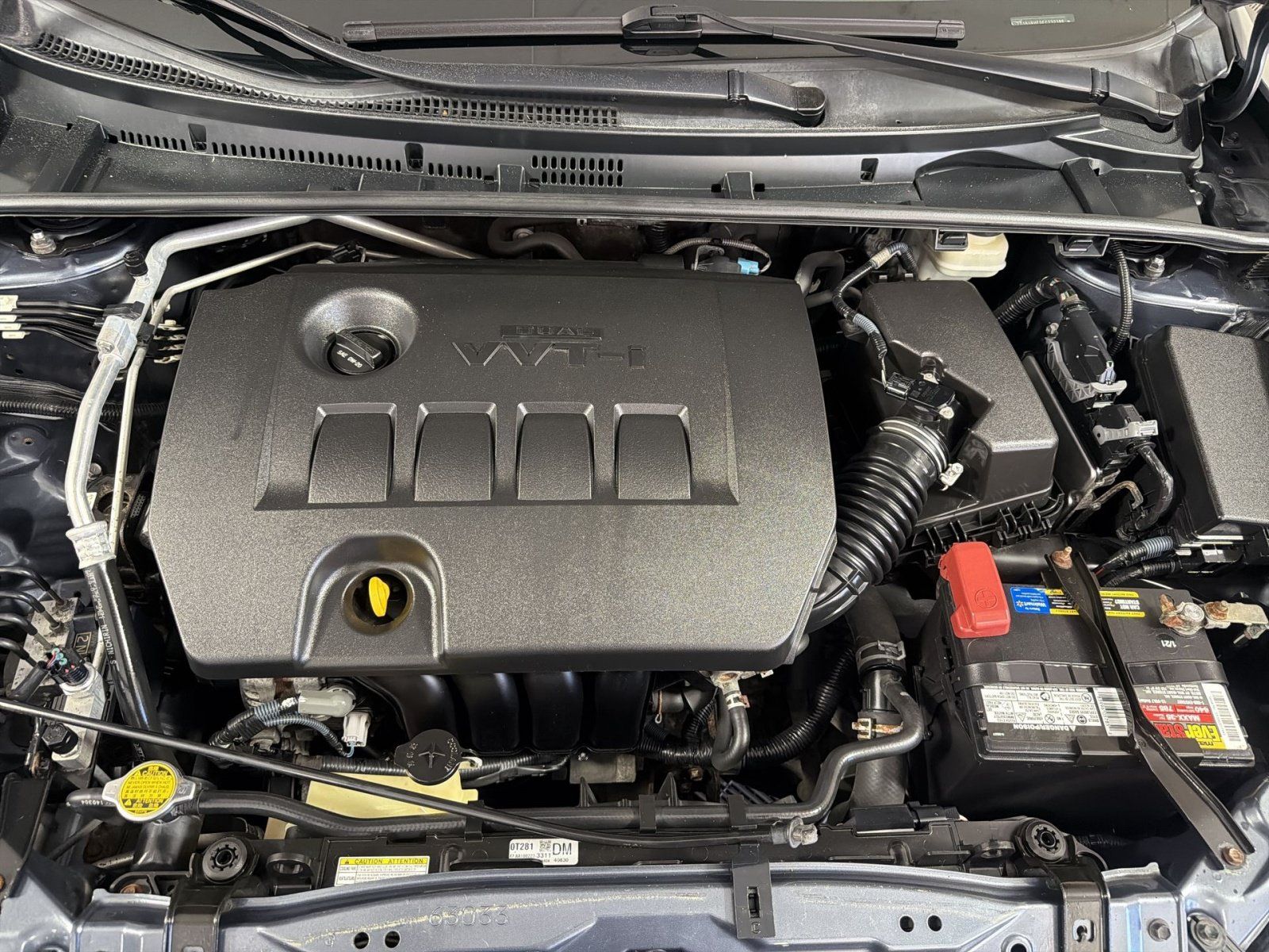 Used 2015 Toyota Corolla LE FWD image 25