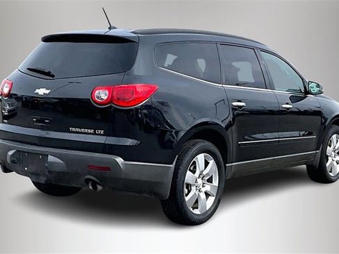 Used 2011 Chevrolet Traverse LTZ image 5