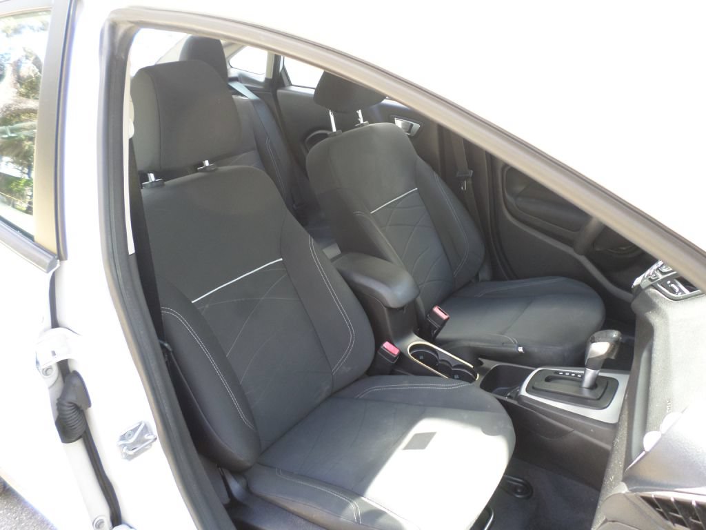Used 2014 Ford Fiesta SE FWD image 12