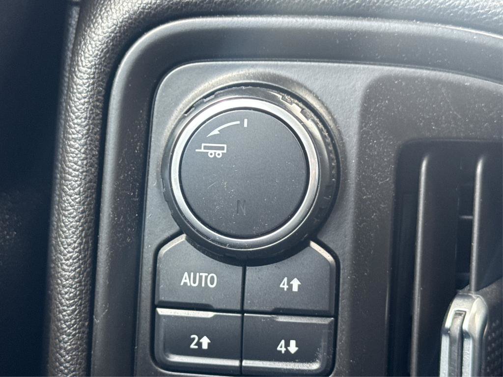 Used 2021 Chevrolet Silverado 1500 Custom Trail Boss w/ LPO, Dark Essentials Package AWD/4WD image 21