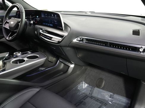 Certified 2024 Cadillac Lyriq Luxury w/ LPO, Floor Liner Package AWD/4WD image 15