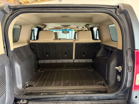 Used 2009 HUMMER H3 image 11