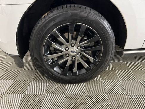 Used 2019 Ford Expedition Max Limited image 24