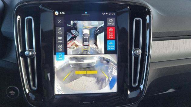 Used 2026 Volvo XC40 B5 Plus AWD/4WD image 13