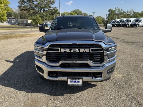 Used 2025 RAM 2500 Big Horn w/ Bed Convenience Group image 8