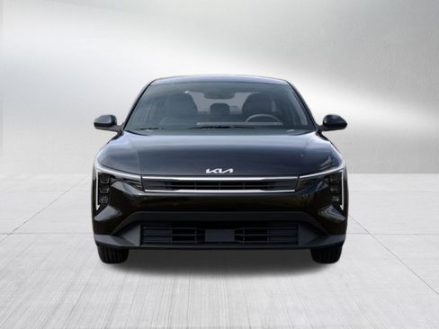 New 2025 Kia K4 LXS image 2