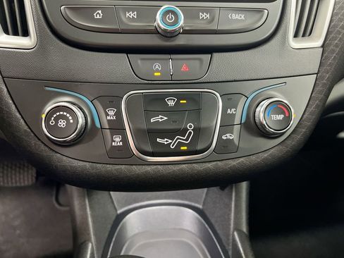 Used 2022 Chevrolet Malibu RS FWD image 16