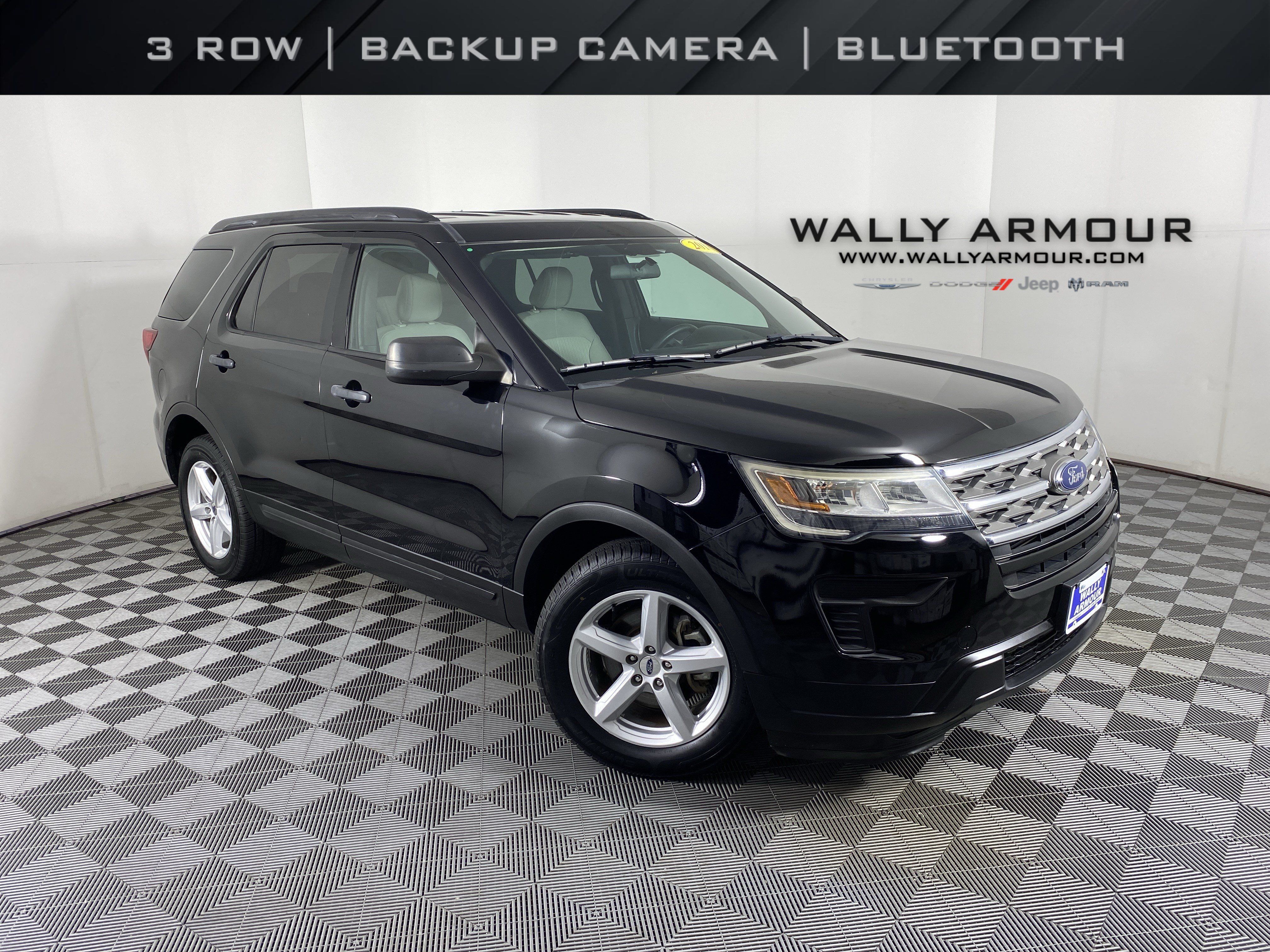 Used 2018 Ford Explorer 4WD w/ Class II Trailer Tow Package image 1