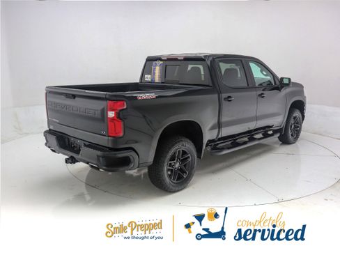 Used 2020 Chevrolet Silverado 1500 LT Trail Boss image 4